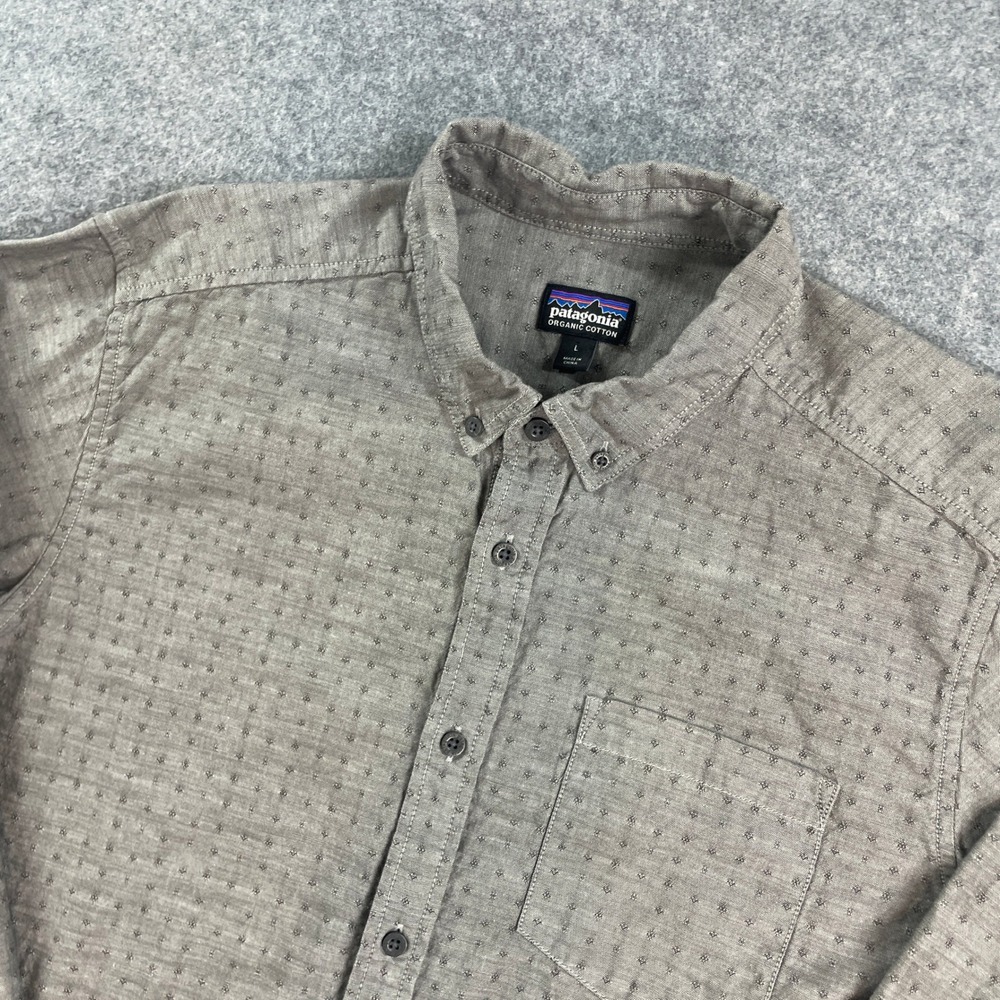 Patagonia Mens Button Down Shirt L Gray Dotted Long Sleeve Outdoor Hiking Plaid